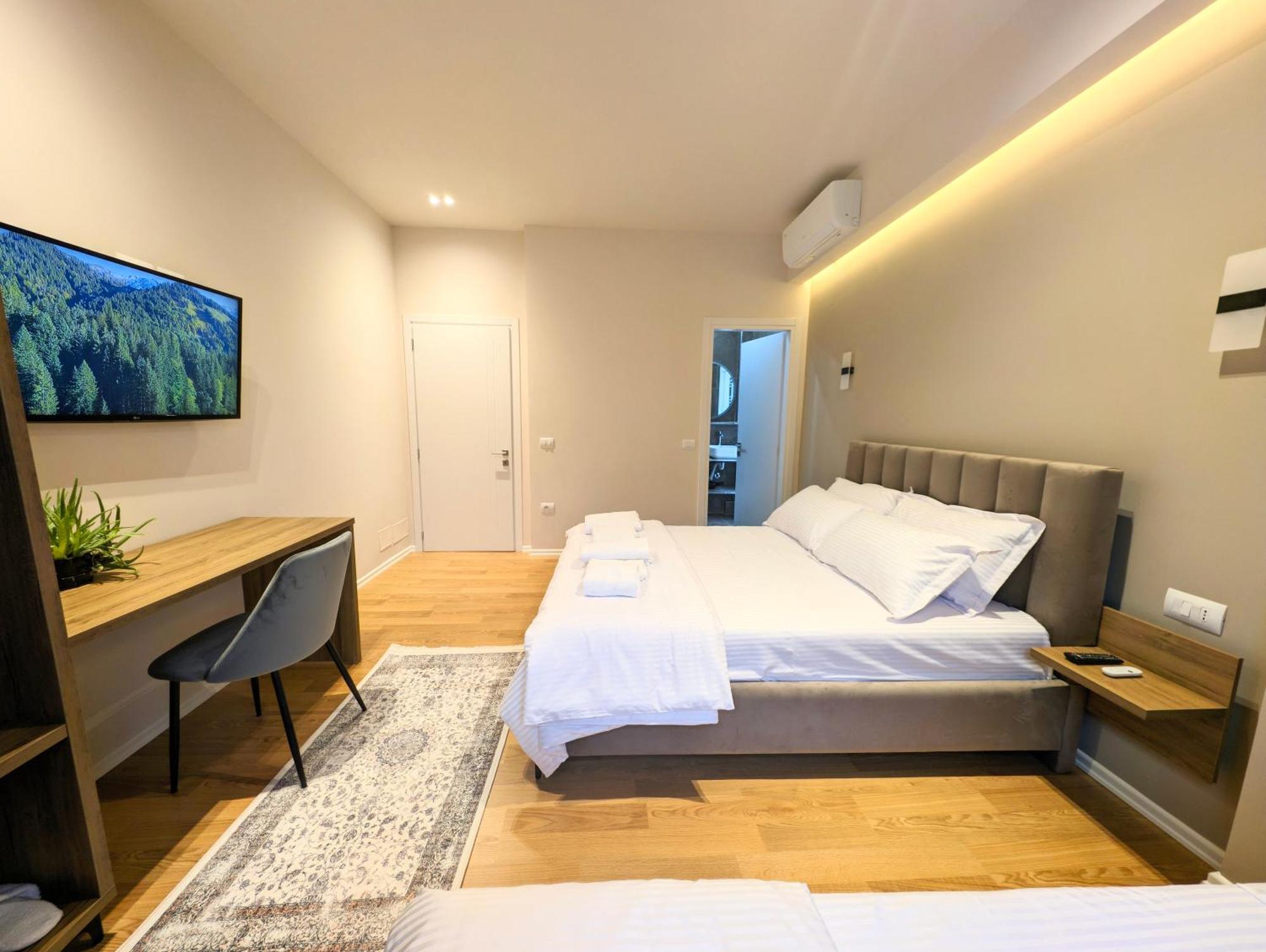 Villa With Garden And Veranda Berat Bagian luar foto