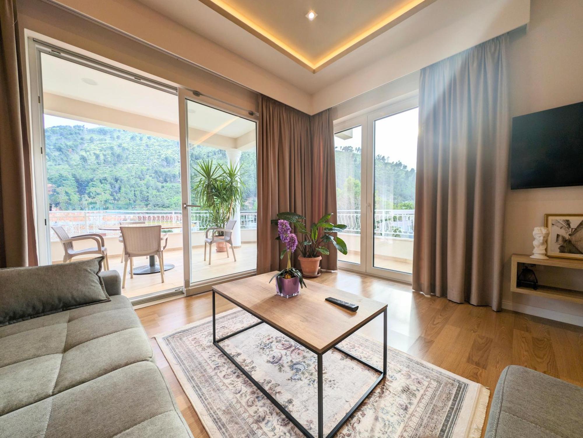 Villa With Garden And Veranda Berat Bagian luar foto