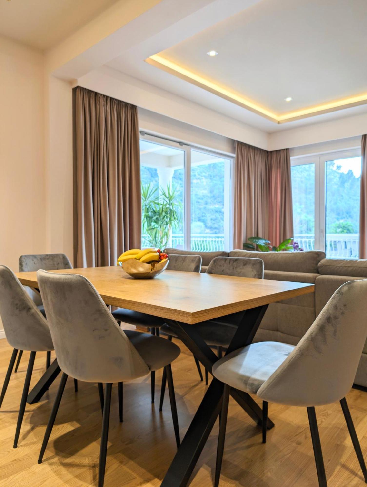Villa With Garden And Veranda Berat Bagian luar foto